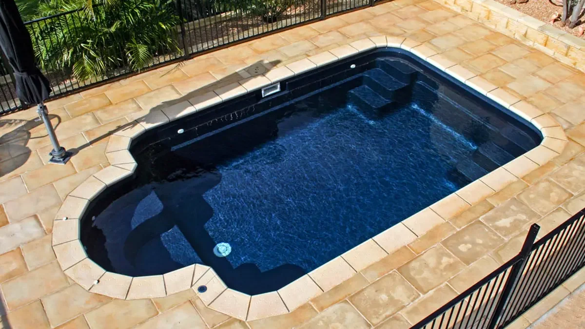 the courtyard roman™ slide 8