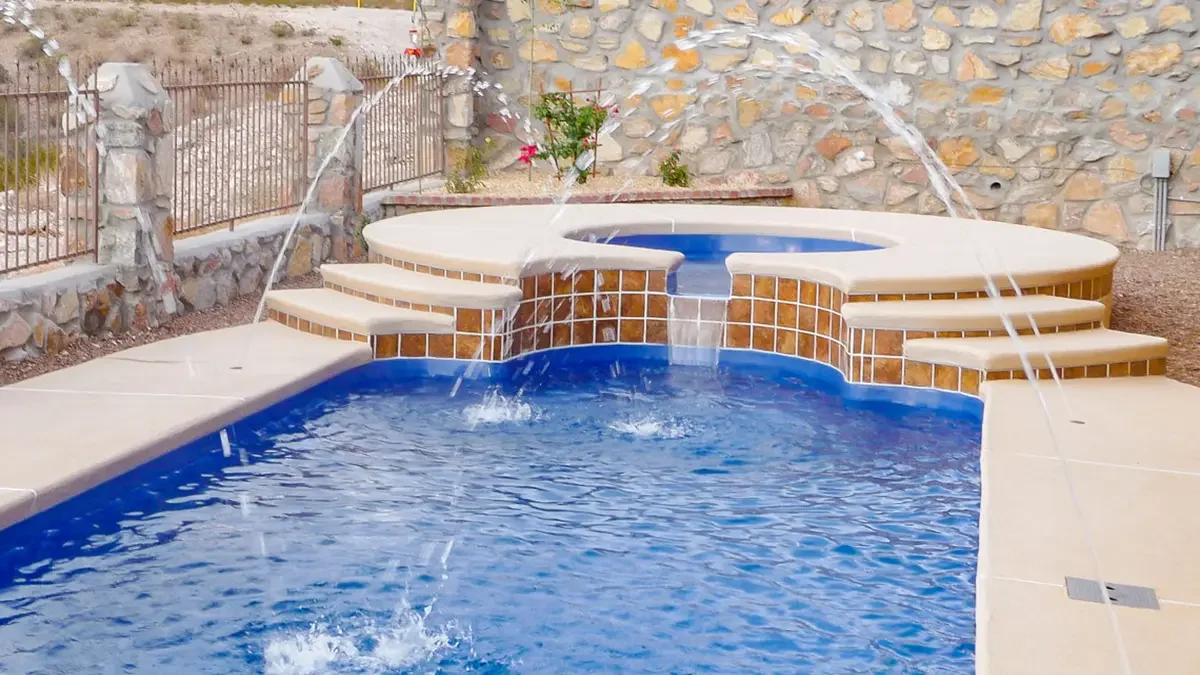 the roman™ 23 slide 4